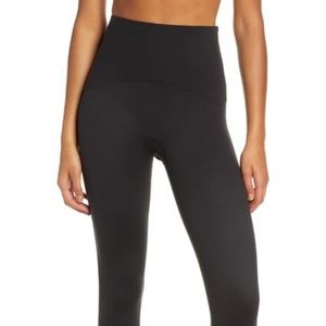 SPANX Active Booty Boost 7/8 Ankle Leggings
